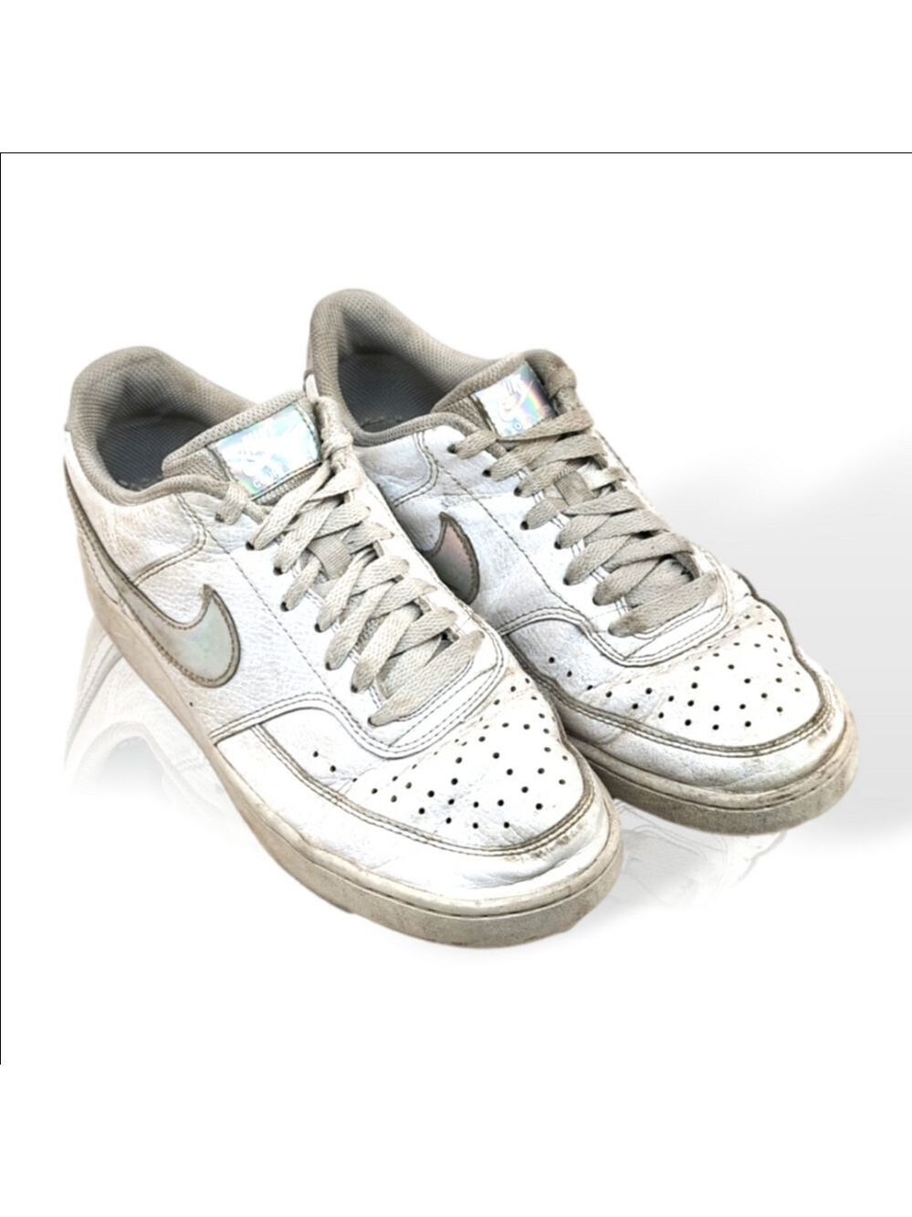 Nike sneakers women's size 9